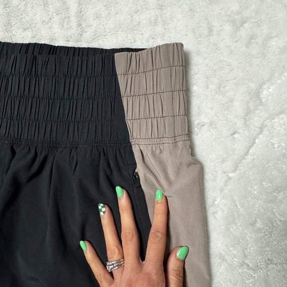 YPB by Abercrombie & Fitch motion TEK Unlined Ultra High Rise Workout Short - Picture 8 of 14